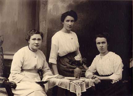 Johanna, Alida en Wilhelmina Helena Lafeber